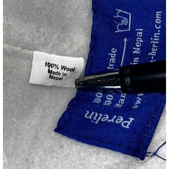 Hand Knit Berlin Wool Perelin Beanie Hat Gray Black Design Unisex - Picture 5 of 6